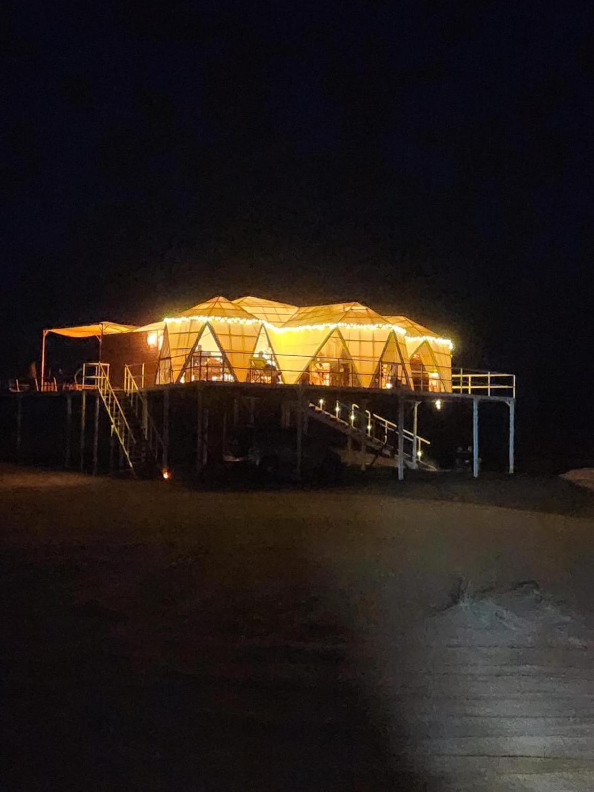 מלון Badīyah Milky Way Domes מראה חיצוני תמונה